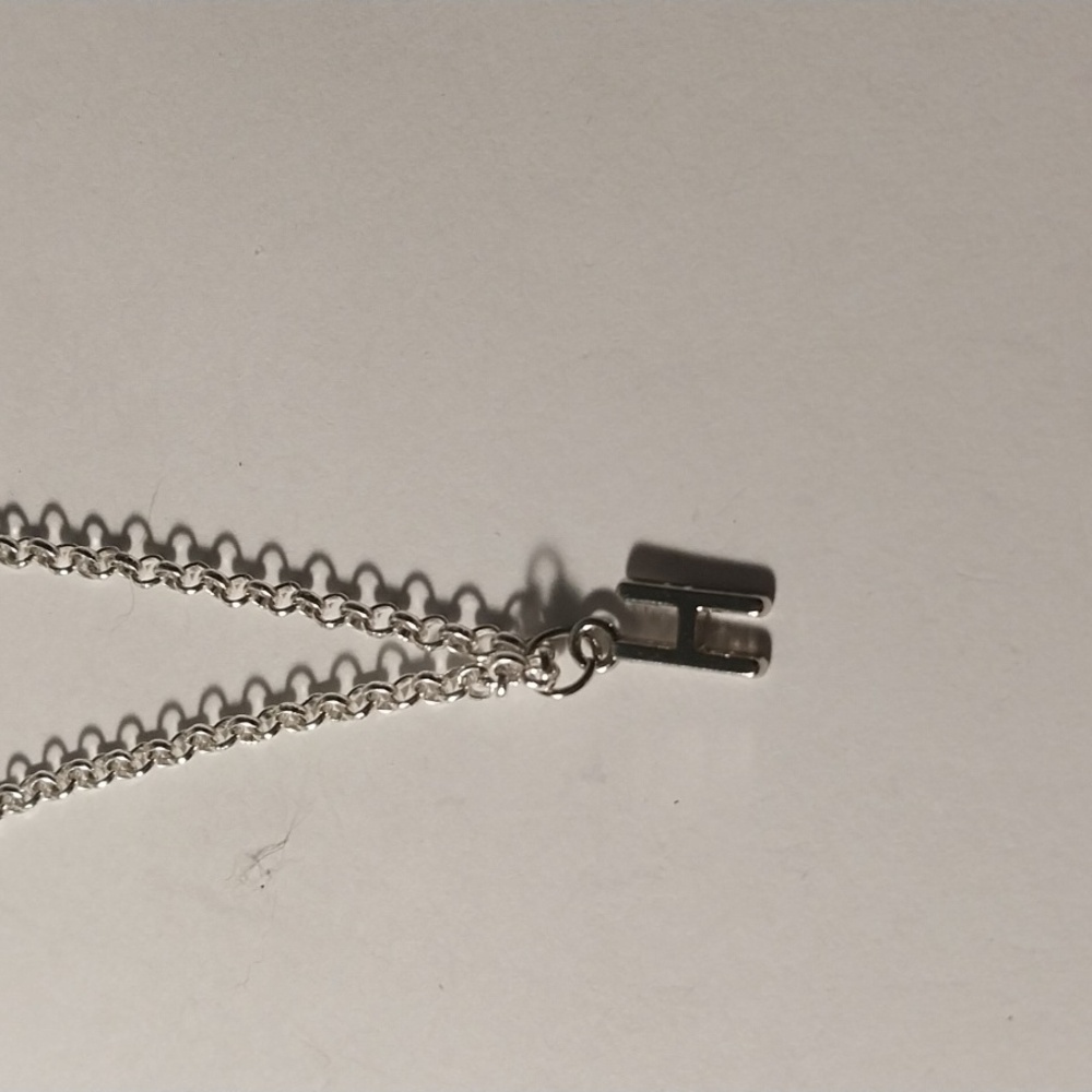 Silver letter H charm necklace - Picture 1 of 1